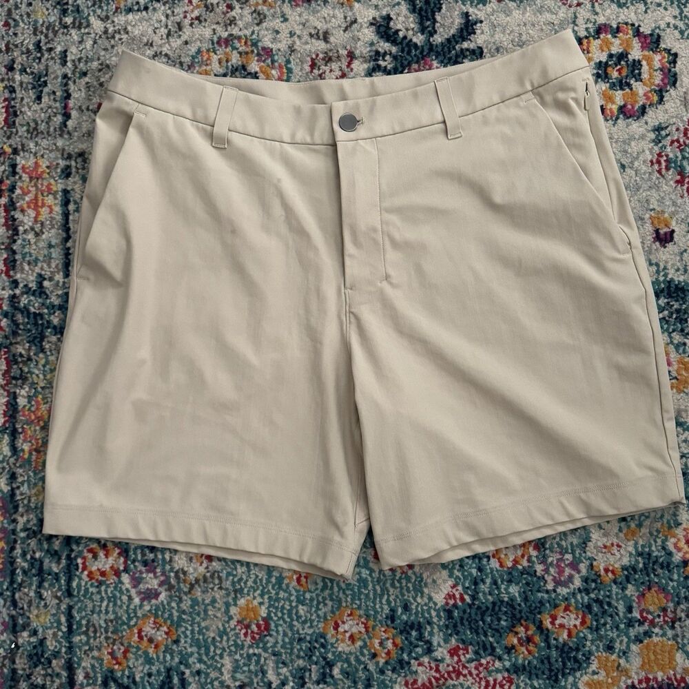 Lululemon ABC Classic-Fit Short 7" *Warpstreme in Beige Men's Size 34